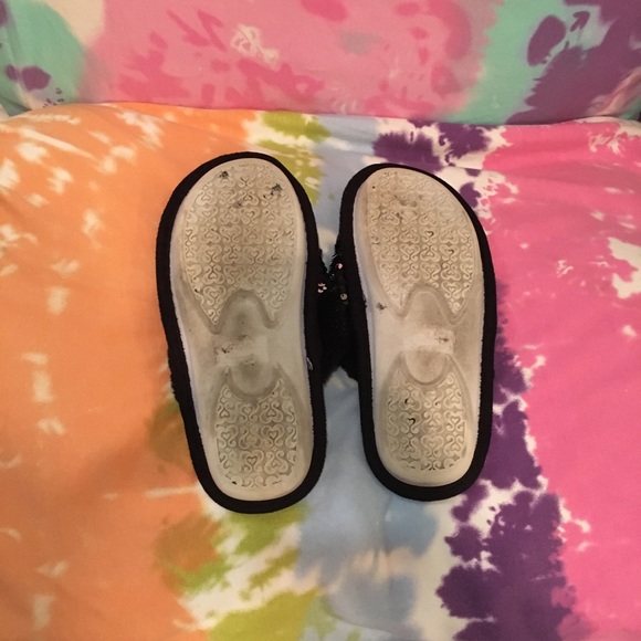 Woman’s Slippers black and silver sequin - Picture 6 of 12